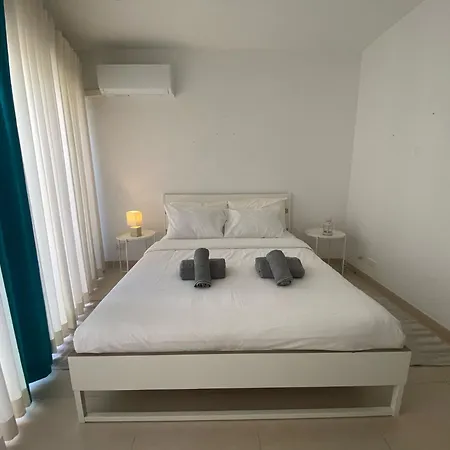 St Julians SEAFRONT Apartment San Ġiljan