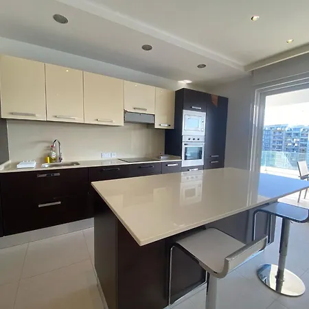 St Julians SEAFRONT Apartment Appartement San Ġiljan