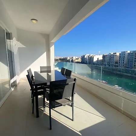 St Julians Seafront Apartamento San Julián