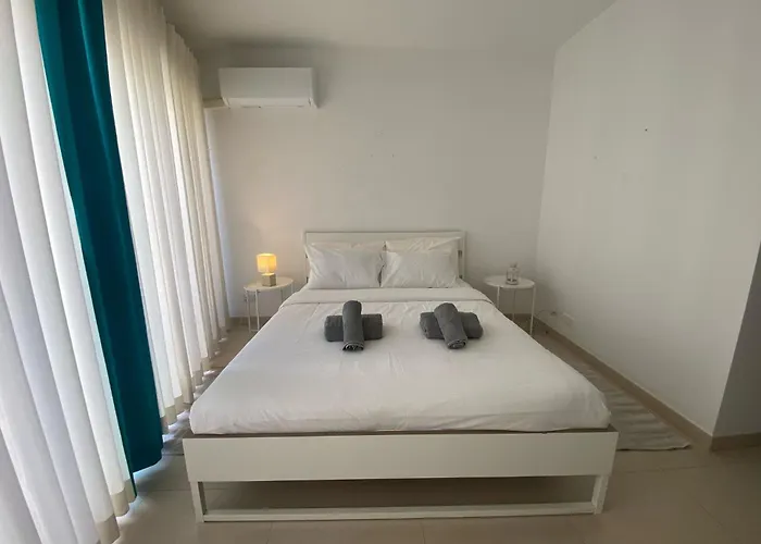 St Julians Seafront San Ġiljan